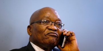 Accusé de corruption, Jacob Zuma plie mais ne rompt pas