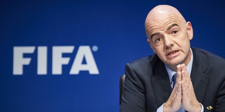 Football africain : Motsepe ou Yahya au service de la FIFA