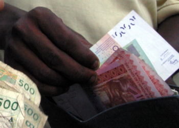 Réforme du franc CFA : un goût amer de Françafrique