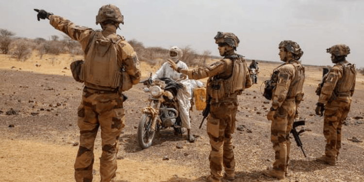 Mali : une nouvelle frappe aérienne française tue des civils