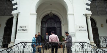 En Tunisie, moins d’emplois et plus de fonctionnaires