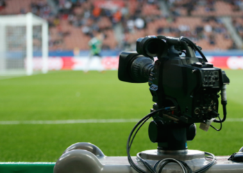 Le football africain doit-il être diffusé sur les chaînes en clair ?