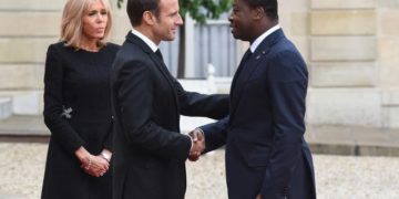 Pourquoi Emmanuel Macron sort-il le Togo du placard ?