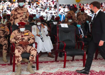 Pourquoi Emmanuel Macron s’est rendu aux obsèques d’Idriss Déby