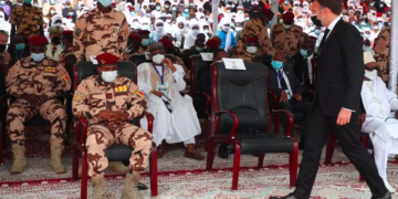 Pourquoi Emmanuel Macron s’est rendu aux obsèques d’Idriss Déby