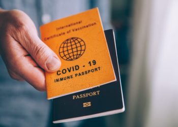 Le passeport vaccinal, un nouveau visa pour les Africains ?