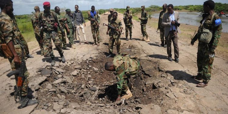 Officiellement parti de Somalie, Africom bombarde une route