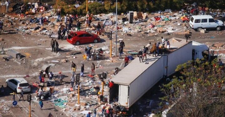 Afrique du Sud : des émeutes et la crainte des crimes de haine
