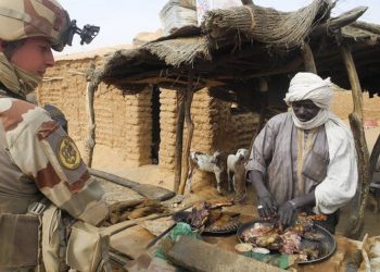 La décision de la France de retirer ses troupes du Sahel appelle à une approche moins militaire