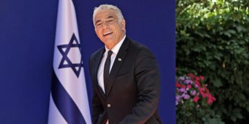 La visite du ministre israélien des Affaires étrangères au Maroc divise