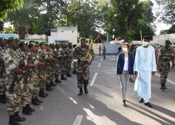 Au Mali, Florence Parly veut tenter de réimposer la présence française
