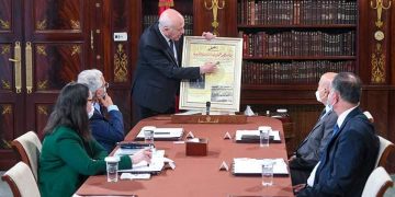 Pourquoi la Tunisie doit nécessairement renégocier sa dette