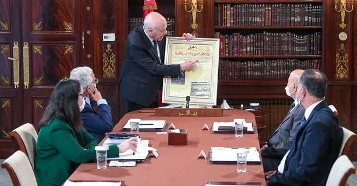 Pourquoi la Tunisie doit nécessairement renégocier sa dette