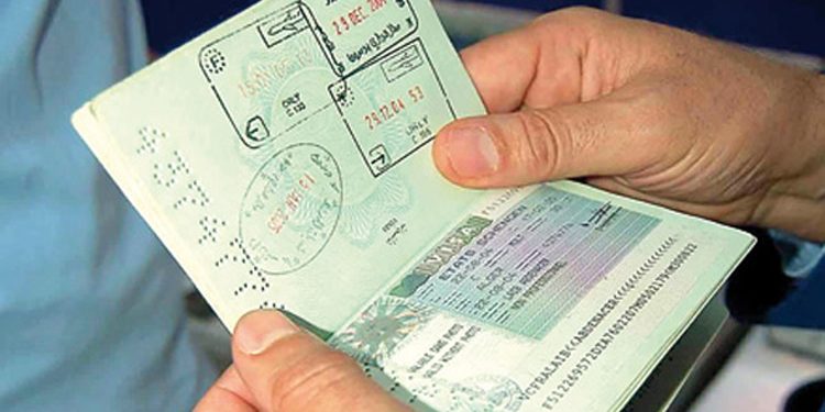 Le chantage aux visas exercé par la France sur le Maghreb