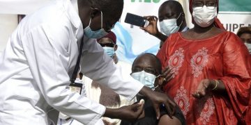 Covid-19 : pourquoi une telle hésitation vaccinale ?