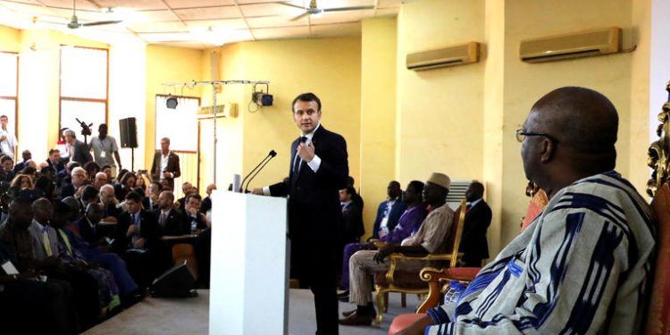 Sommet Afrique-France : une réunion de famille « françafricaine » ?