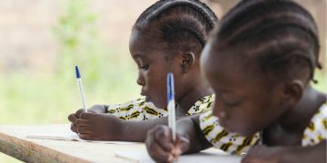 En Côte d’Ivoire, l’enseignement bilingue peut-il favoriser l’alphabétisation ?
