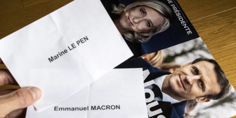 Macron/Le Pen : un seul poste pour deux politiques africaines