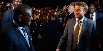 Emmanuel Macron, la paille russe et la poutre du colonialisme français