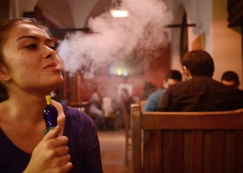 Tabac : Interdire uniquement la chicha suscite la controverse en Afrique