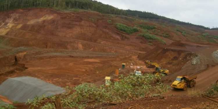 Les droits des autochtones piétinés dans un projet minier au sud du Cameroun