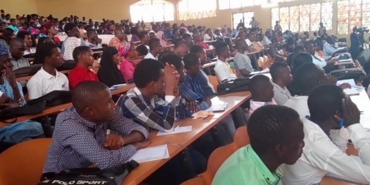 Au Cameroun, l’université de Douala bientôt plongée dans l’obscurité ?