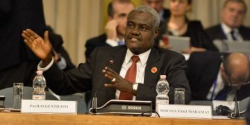 Tchad : entre Moussa Faki et Mahamat Idriss Déby, la guerre est-elle déclarée ?
