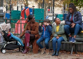 Les « nounous africaines » à Paris, trop présentes pour être visibles ?