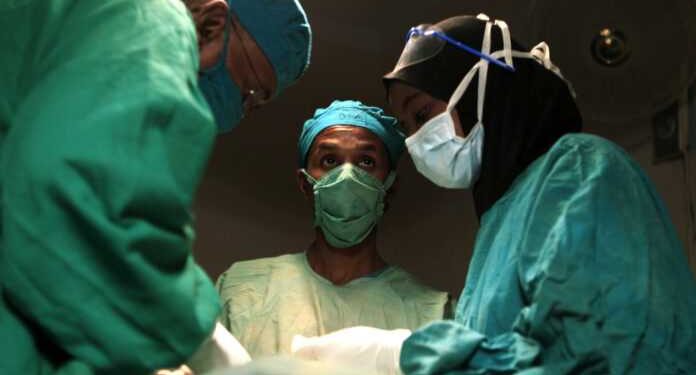 Les médecins africains à la rescousse du système français de santé