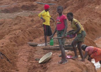 Au Cameroun, le mercure met en péril la santé des orpailleurs