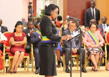 Au Gabon, le jeu des chaises musicales a commencé