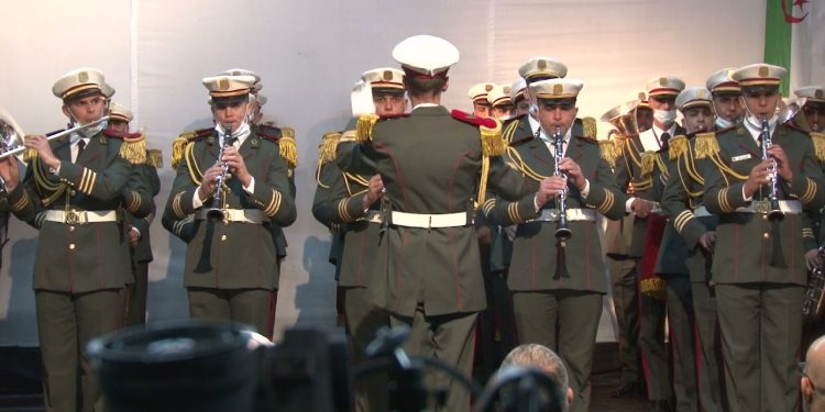 Entre la France et l’Algérie, l’hymne de la discorde