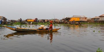 Bénin : pourquoi la cité lacustre de Ganvié perd son authenticité ?