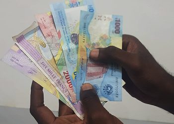 Au Gabon, la bourse scolaire au mérite fait débat