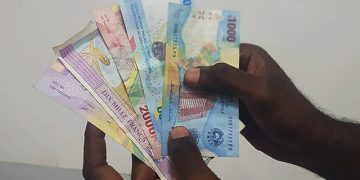 Au Gabon, la bourse scolaire au mérite fait débat