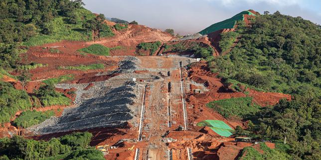 La Guinée s’apprête à exploiter, enfin, le fer du Simandou image principale La Guinée s’apprête à exploiter, enfin, le fer du Simandou image principale