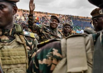 Attaque de l’aéroport de Niamey : le chef de la junte nigérienne s’en prend de nouveau à la France image principale