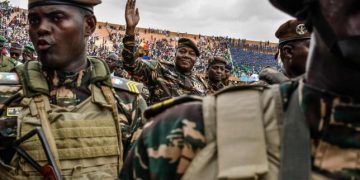 Attaque de l’aéroport de Niamey : le chef de la junte nigérienne s’en prend de nouveau à la France image principale