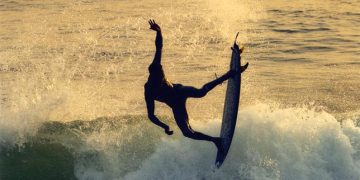 A Dakar, la nouvelle vague du surf : « C’est devenu un chemin de réussite et une culture » image principale