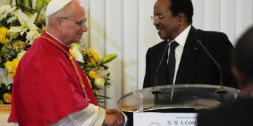 Cameroun: arrivé à Yaoundé, le pape Léon XIV appelle à «briser les chaînes de la corruption» image principale