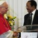Cameroun: arrivé à Yaoundé, le pape Léon XIV appelle à «briser les chaînes de la corruption» image principale