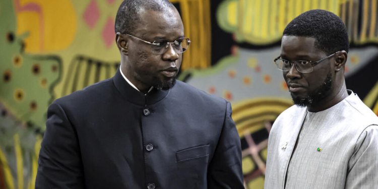 Au Sénégal, le président Diomaye Faye est «prêt pour la séparation» avec le Premier ministre Sonko image principale