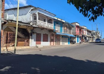 Aux Comores, la grève des chauffeurs et commerçants bloque l'économie de la capitale image principale