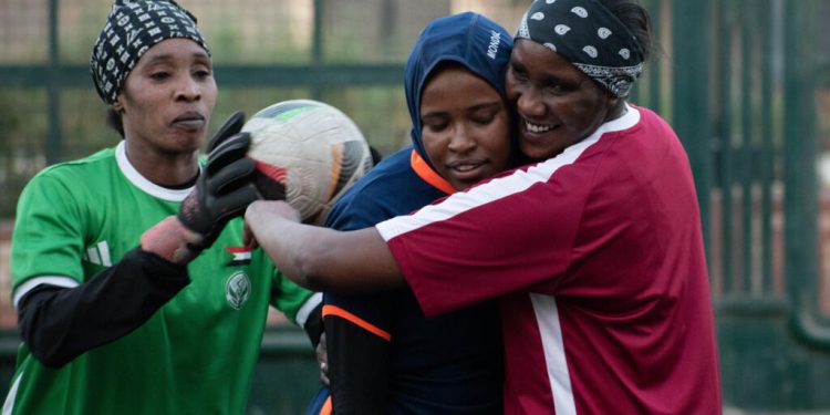 En Égypte, les Samidat, des footballeuses soudanaises, défient l'exil image principale