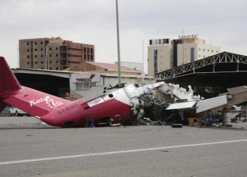 Le Soudan rappelle son ambassadeur en Éthiopie après une attaque des FSR contre l'aéroport de Khartoum image principale
