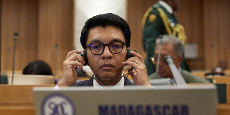 Madagascar: l'ancien président en exil, Andry Rajoelina, bientôt devant la justice? image principale