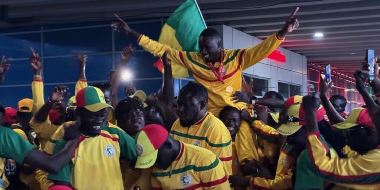 Sénégal: liesse après le retour de trois supporters détenus au Maroc depuis la finale de la CAN image principale