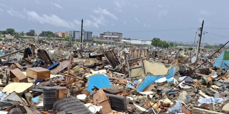 Côte d'Ivoire: un particulier à l'origine de destructions dans un quartier d'Abidjan arrêté image principale
