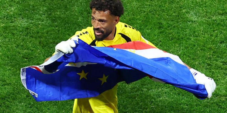 Coupe du monde 2026: Vozinha, nouvelle star des réseaux sociaux après l’exploit du Cap-Vert image principale