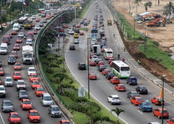 En Côte d'Ivoire, le secteur VTC séduit par les véhicules électriques image principale
